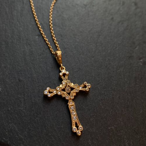 Shangri-La TINY CROSS NECKLACE 18k Yellow Gold / DIAMONDS Necklace 