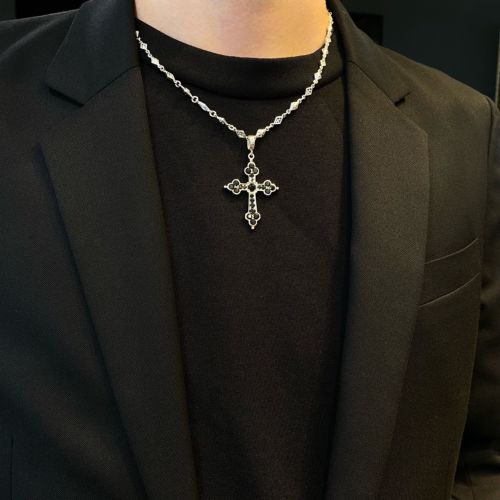 LARGE GOTHIC CROSS PENDANT Silver / Onyx Pendant（ペンダント 