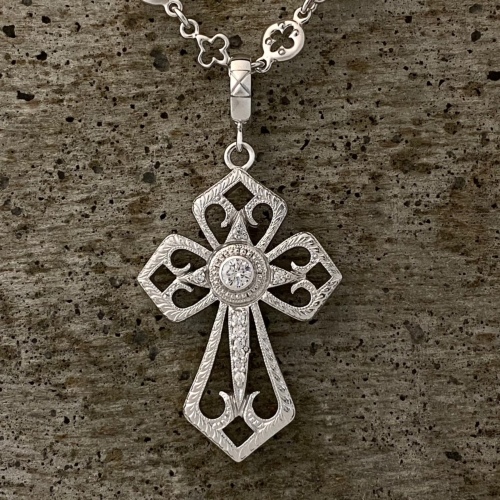 ETCHED CATHEDRAL CROSS PENDANT Silver / Zirconia PENDANT