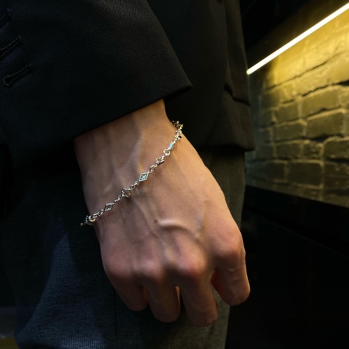 MIX OPEN GOTHIC / OPEN DIAMOND SHAPED / CROSS LINK CHAIN