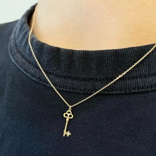 TINY LUCKY KEY NECKLACE 18k Yellow Gold Necklace（ネックレス ...