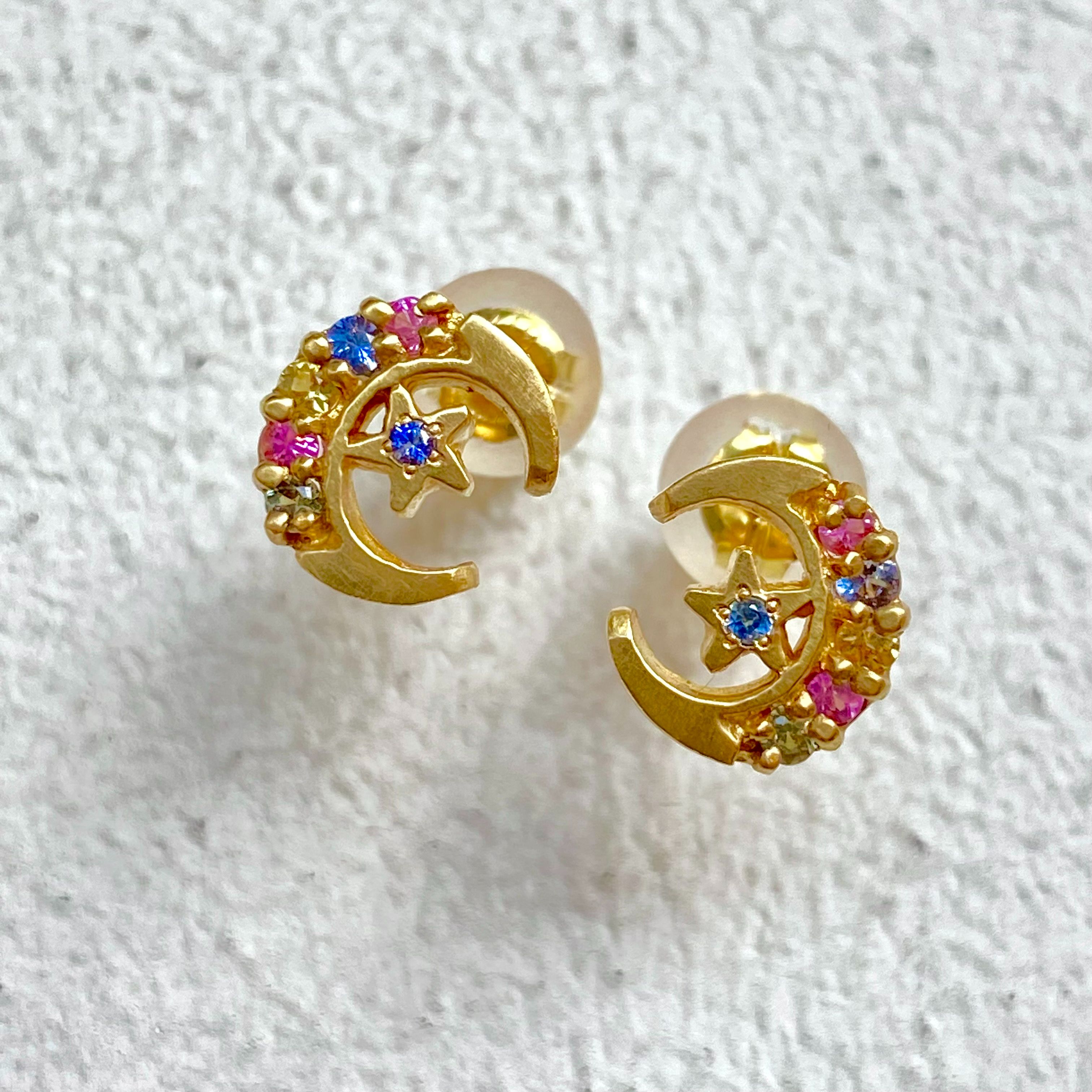 CRESCENT MOON PIERCE 18k Yellow Gold / Multicolor Sapphier pierced