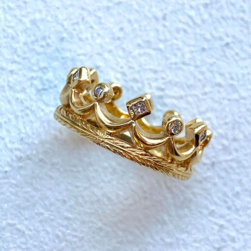 ROYAL ETERNITY CROWN BAND W/PRINCESS POINT / 18k Yellow Gold 