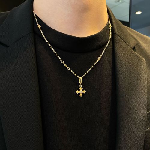 SMALL FANCY CROSS PENDANT 18k Yellow Gold / DIAMOND Pendant 