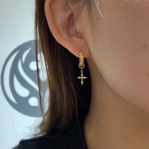 GOTHIC CROSS CHARM 18k Yellow Gold / DIAMONDS pierced earrings（ピアス） Loree  Rodkin Official Shop