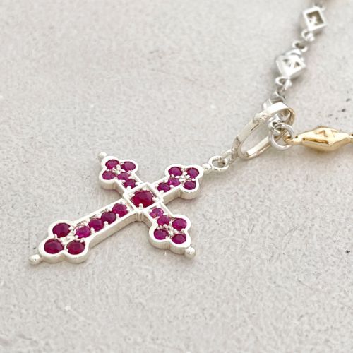 MEDIUM GOTHIC CROSS PENDANT Silver / Ruby PENDANT