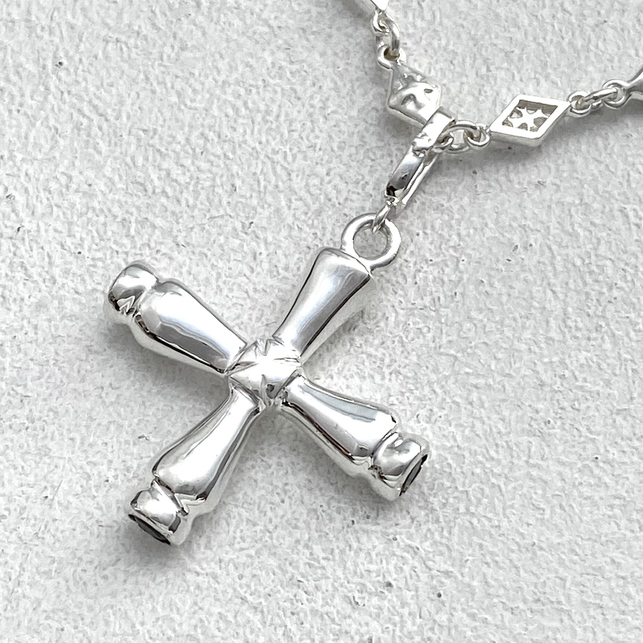 TUBE CROSS PENDANT Silver / Onyx Pendant（ペンダント ...