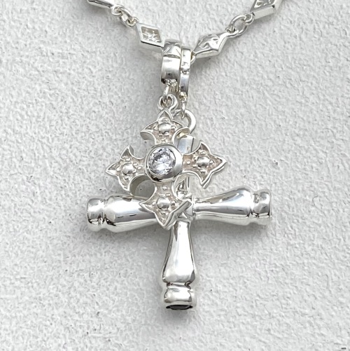 TUBE CROSS PENDANT Silver / Onyx Pendant（ペンダント） Loree 