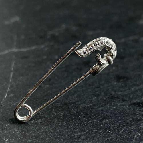 PIN PIERCE Silver pierced earrings（ピアス） Loree Rodkin Official 