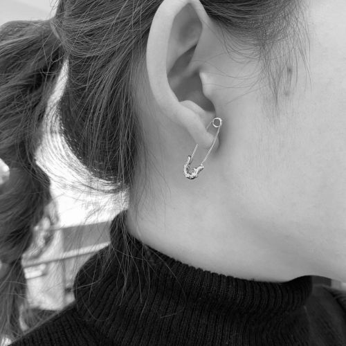 PIN PIERCE Silver pierced earrings（ピアス） Loree Rodkin Official ...