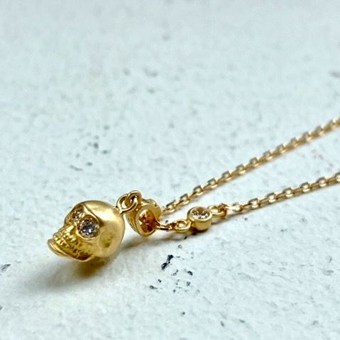 PETITE SKULL NECKLACE 18k Yellow Gold Necklace（ネックレス） Loree Rodkin Official  Shop