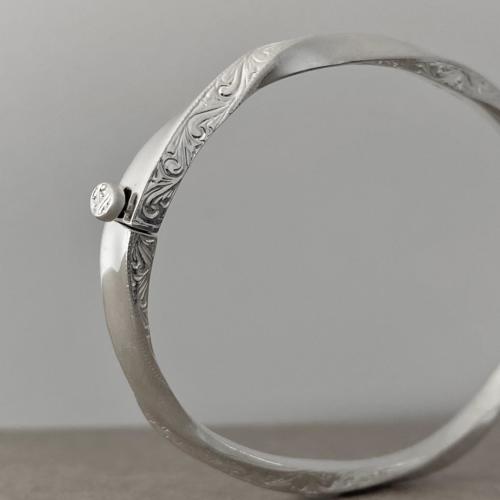 ETERNAL TIME BANGLE Silver Ssize ETERNAL TIME COLLECTION BANGLE