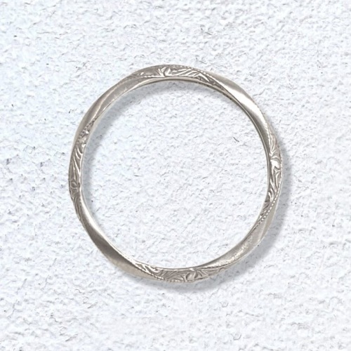 ブランド通販サイトをすべて TIME ETERNAL RING size Small / Platinum / Gold White 18k アクセサリー