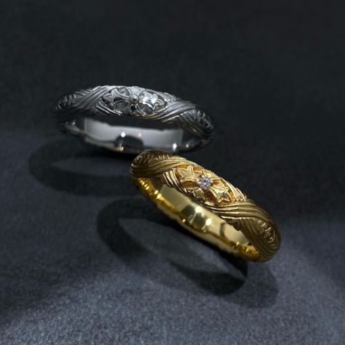 ローリーロドキン 18k MEDIUM ENGRAVED RING MEDIUM ENGRAVED RING center Diamond and Birth stone 18k
