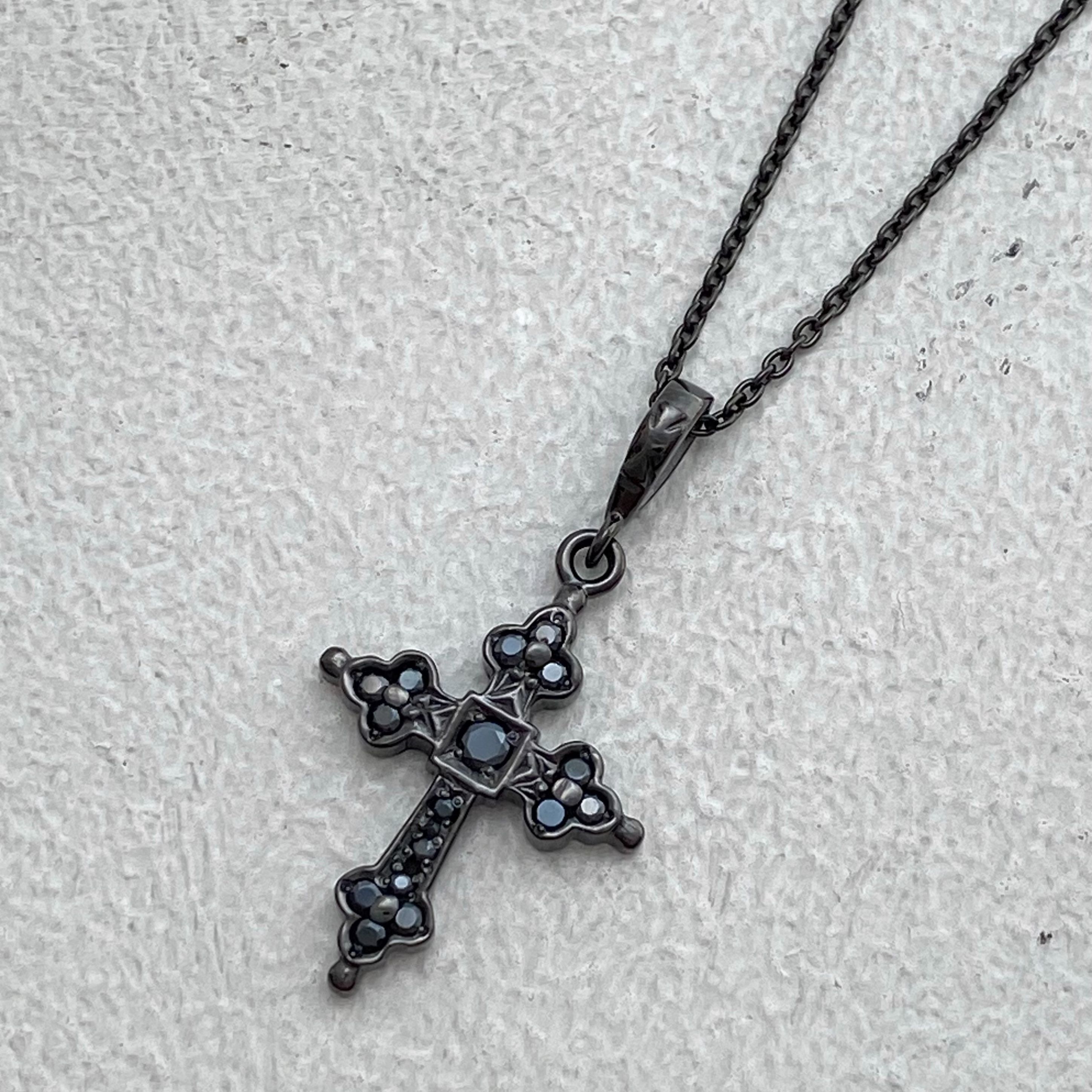 MINI GOTHIC CROSS NECKLACE / SILVER / BLACK ZIRCONIA / BLACK